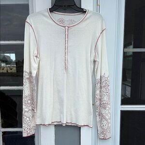 Aventura - oat colored henley with maroon over stitch & brown imprint - size XL